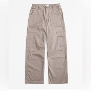 NWT Abercrombie low rise loose cargo pant